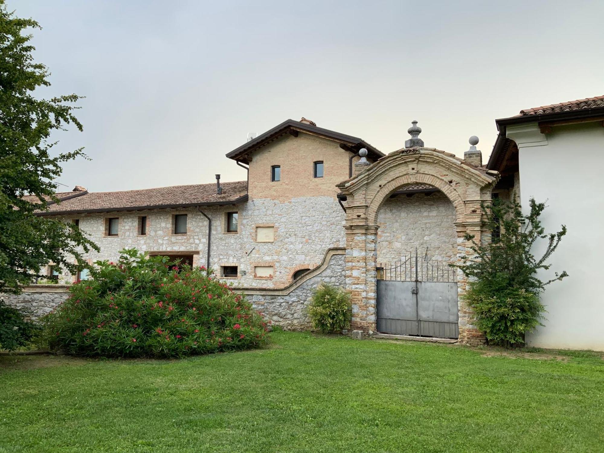 Bed and Breakfast Borgo Palazzo Steffaneo San Vito al Torre Esterno foto